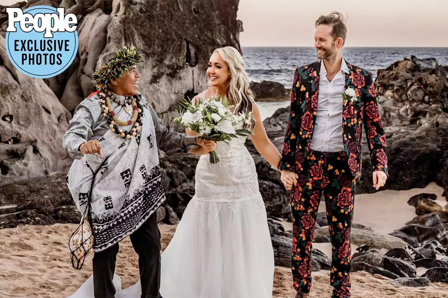 Meghan Linsey and Tyler Cain Elope in Hawaii!
